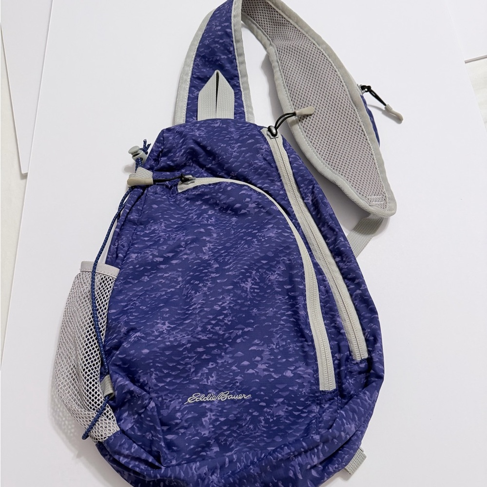 Eddie Bauer Purple Sling Backpack with Cream Trim - Picture 2 of 8